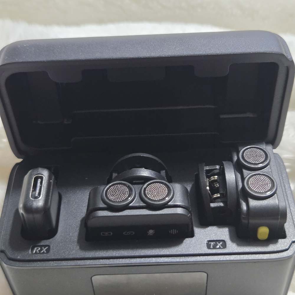 LENSGO Wireless Lavalier Microphone Dual Set – LYM-DMM2 – Open Box